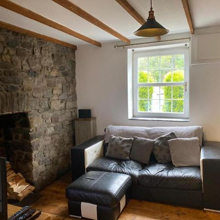 2-Bed Cottage In In Welsh Valley Nr Суонзи Екстериор снимка