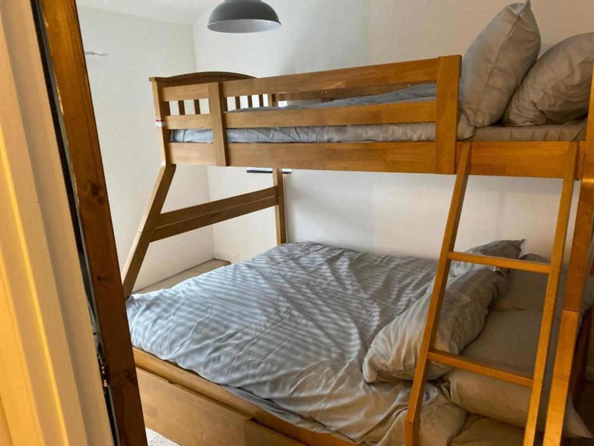 2-Bed Cottage In In Welsh Valley Nr Суонзи Екстериор снимка